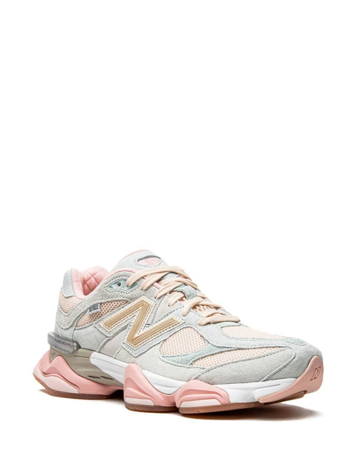 9060 Sneakers