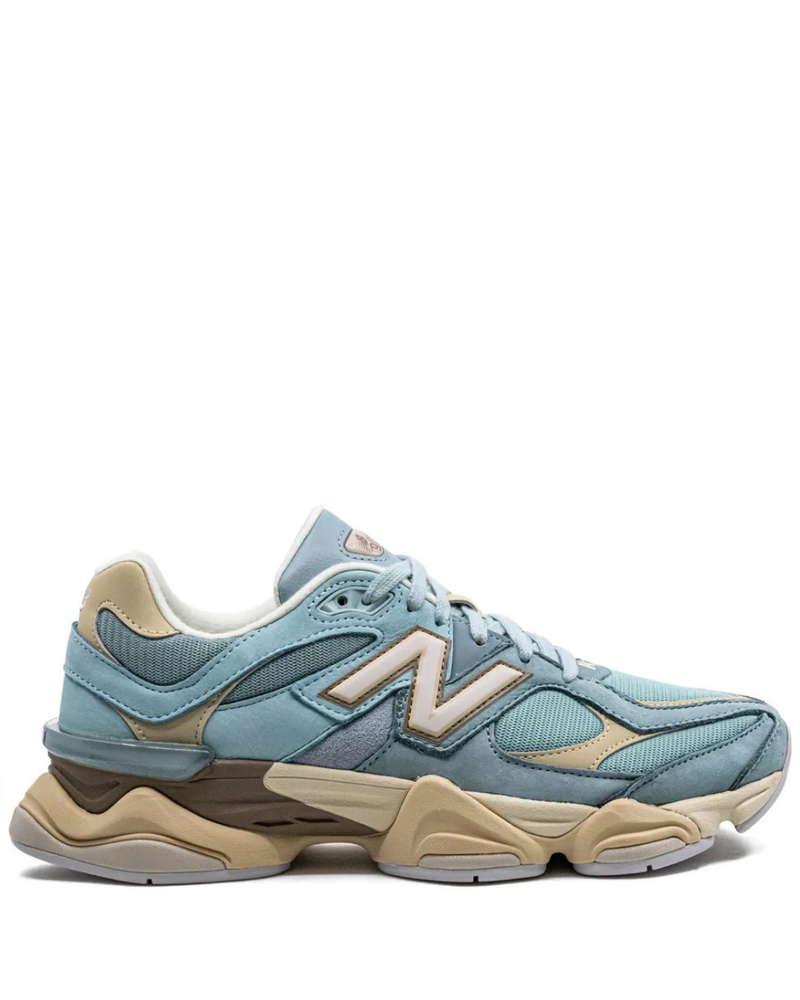 9060 Sneakers