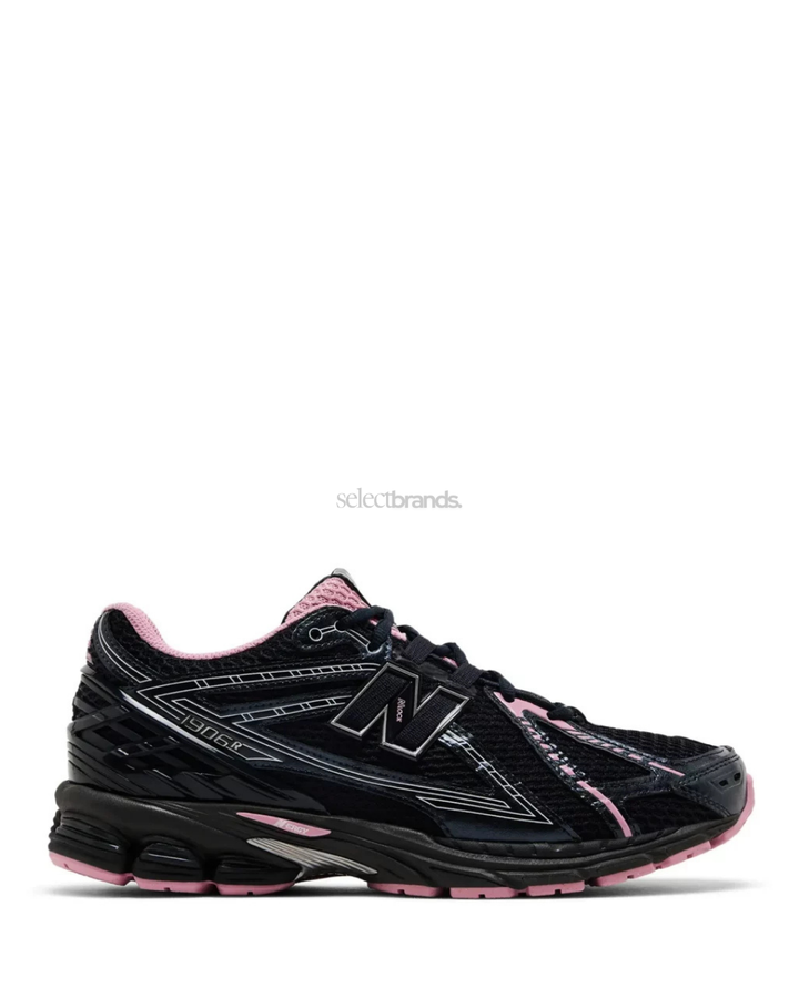 1906R Sneakers