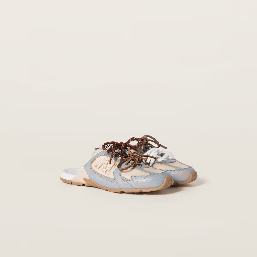 Deco Closed-Toe Cowhide Leather Slippers